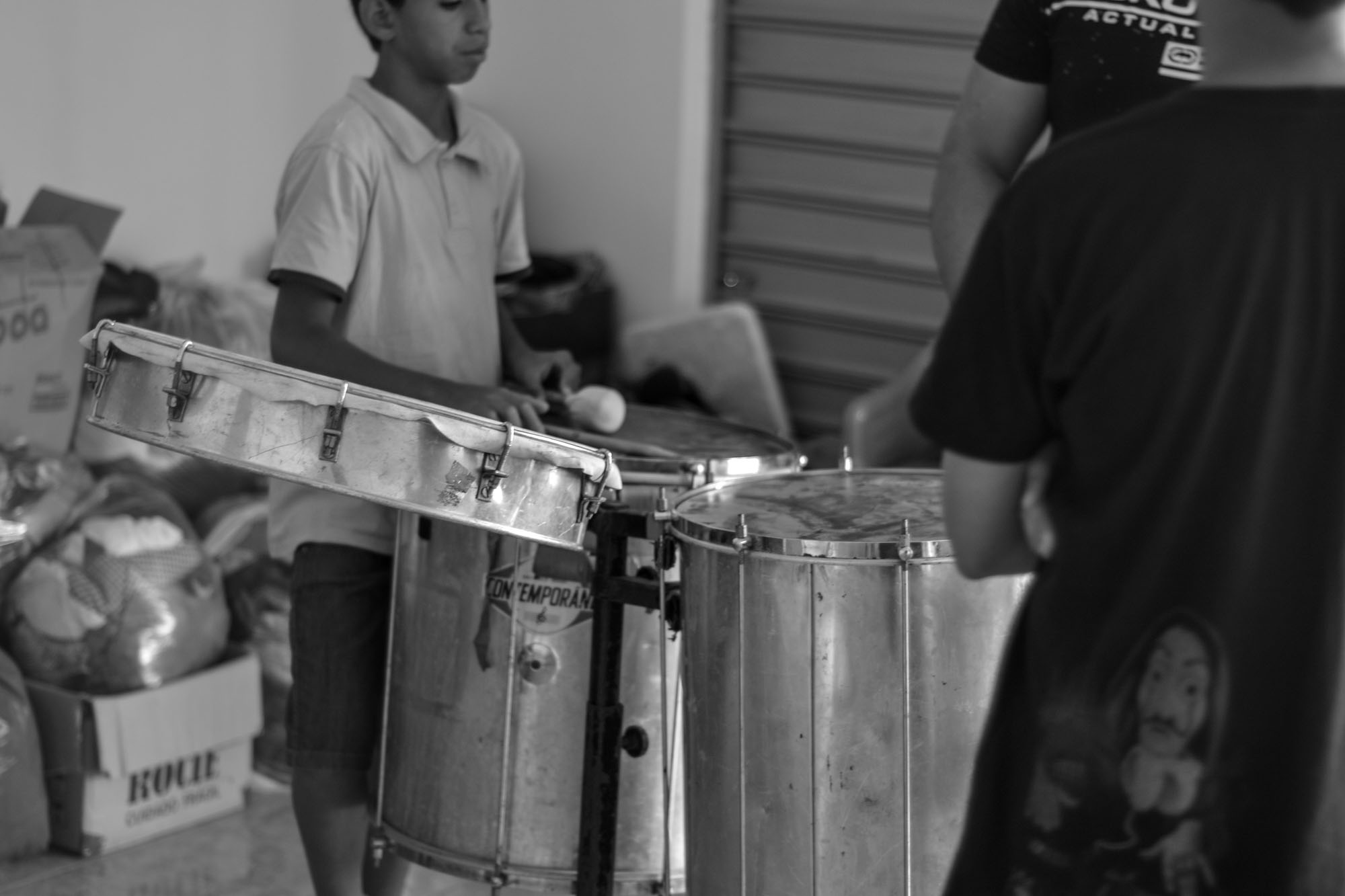 Do balde à percussão, a válvula de escape de muitos