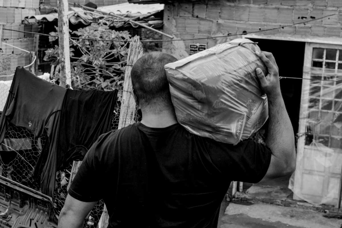 Arrecadação de Cestas Alimento